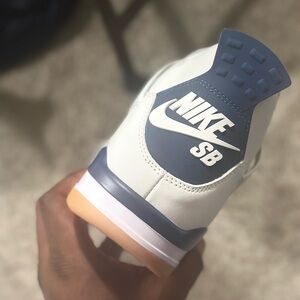 Men’s Air Jordan 4 SB Navy